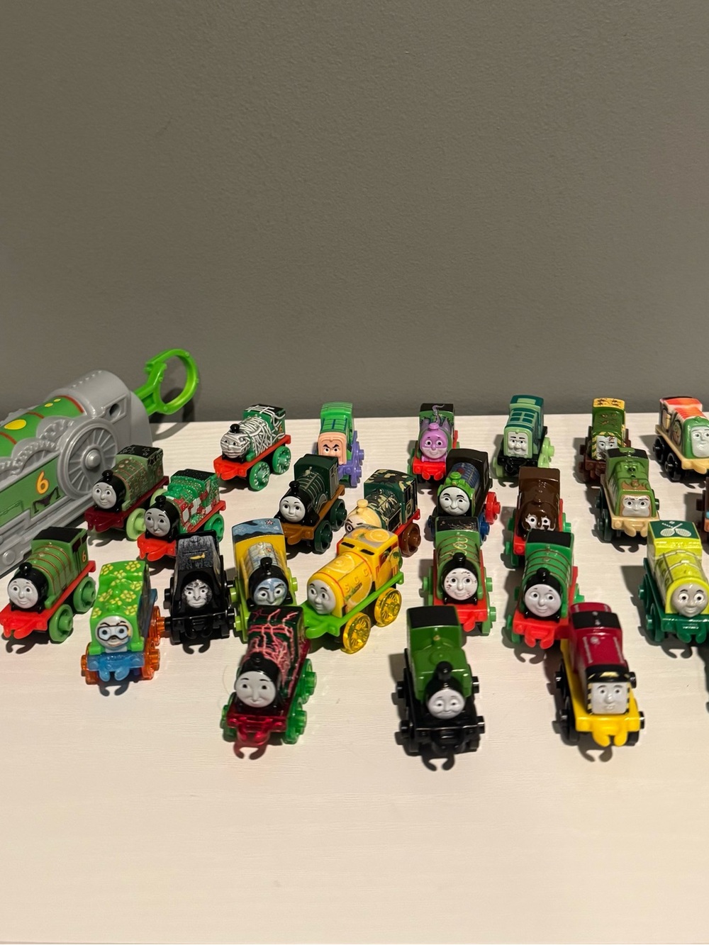 Assorted Green Kids Toy Trains - Thomas & Friends Style Mini Engines